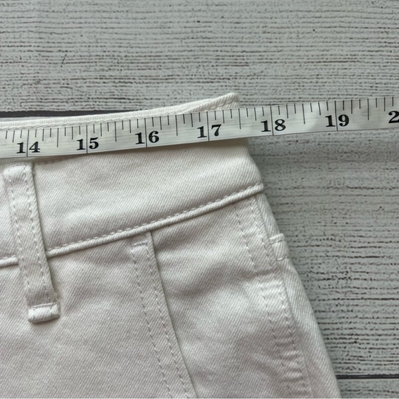 Torrid 3.5” Mid Rise Boyfriend Stretch Shorts Womens Size 12 - Picture 5 of 9